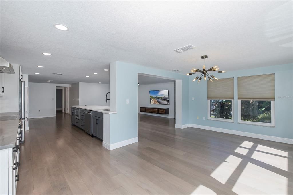 Active With Contract: $469,000 (3 beds, 2 baths, 2136 Square Feet)