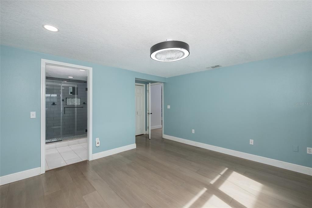 Active With Contract: $469,000 (3 beds, 2 baths, 2136 Square Feet)
