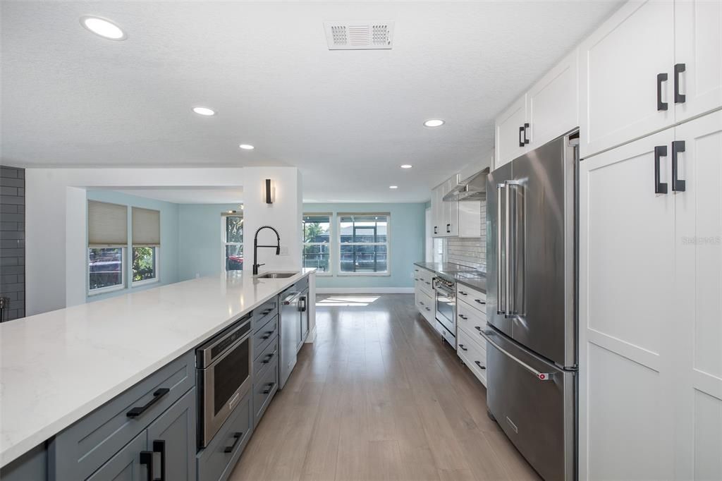 Active With Contract: $469,000 (3 beds, 2 baths, 2136 Square Feet)