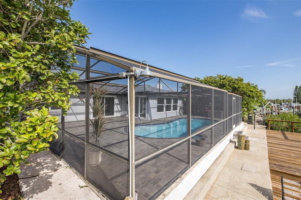 Active With Contract: $469,000 (3 beds, 2 baths, 2136 Square Feet)
