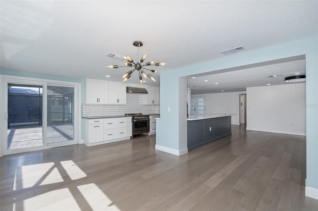 Active With Contract: $469,000 (3 beds, 2 baths, 2136 Square Feet)
