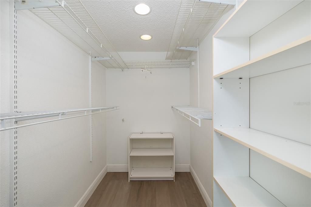 Active With Contract: $469,000 (3 beds, 2 baths, 2136 Square Feet)
