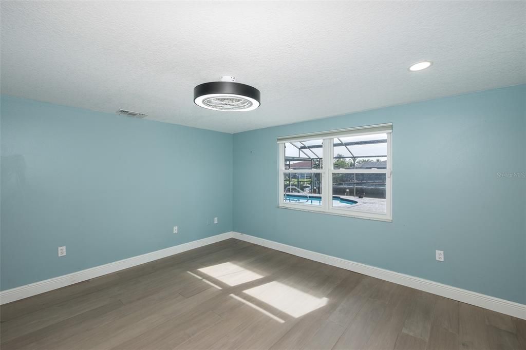 Active With Contract: $469,000 (3 beds, 2 baths, 2136 Square Feet)
