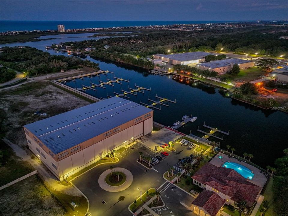 На продажу: $119,000 (0.14 acres)