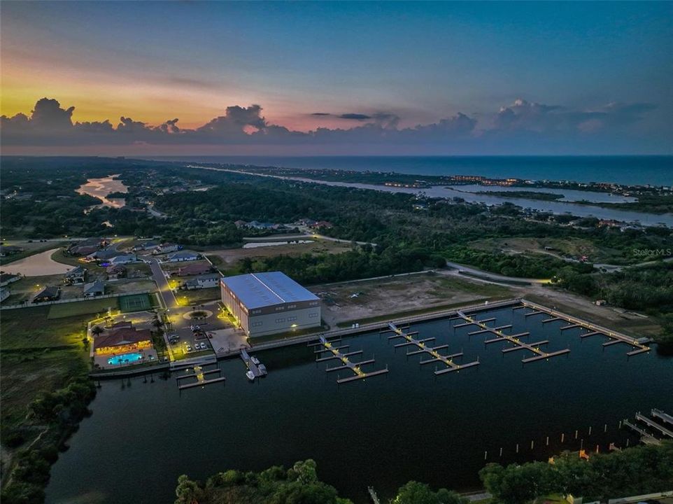 На продажу: $119,000 (0.14 acres)