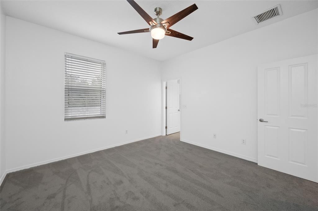 Activo con contrato: $439,000 (3 camas, 2 baños, 1680 Pies cuadrados)