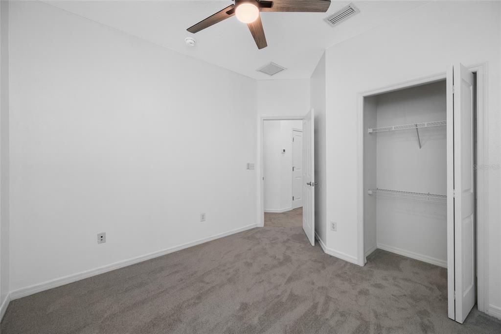 Activo con contrato: $439,000 (3 camas, 2 baños, 1680 Pies cuadrados)
