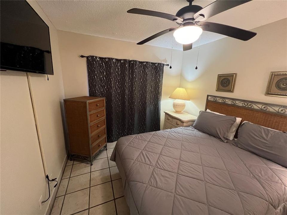 В аренду: $2,300 (2 спален, 2 ванн, 830 Квадратных фут)