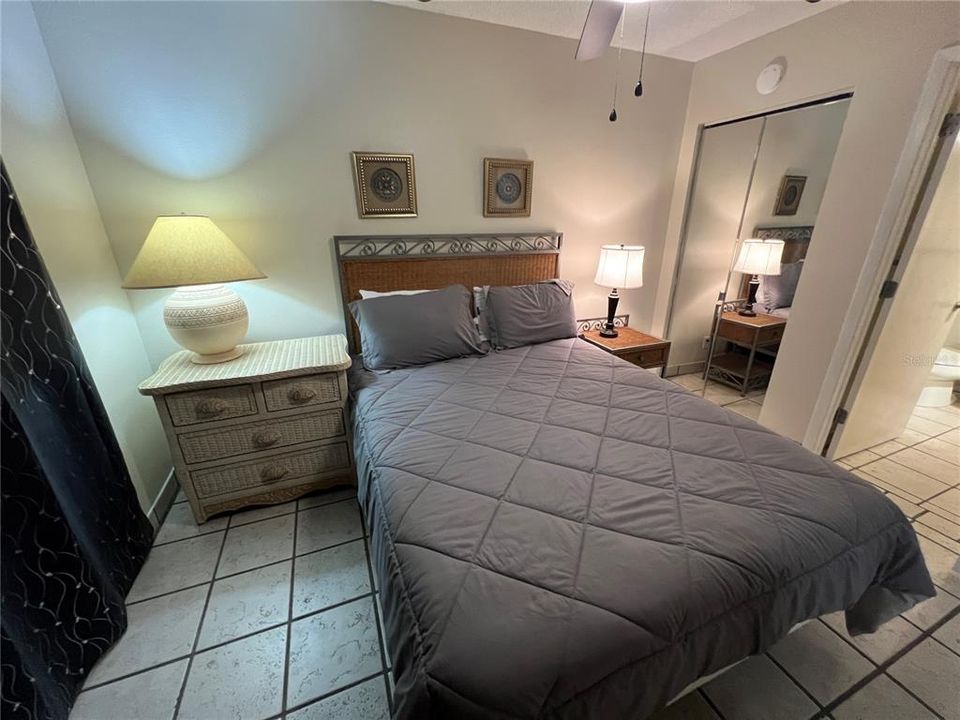 В аренду: $2,300 (2 спален, 2 ванн, 830 Квадратных фут)