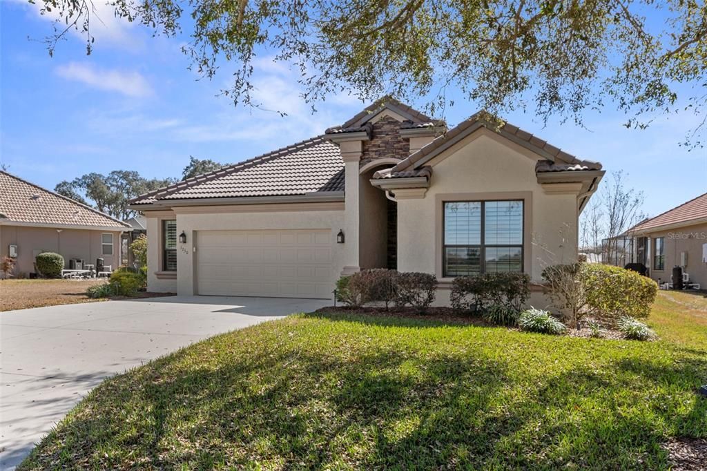 Active With Contract: $685,000 (3 beds, 2 baths, 2345 Square Feet)