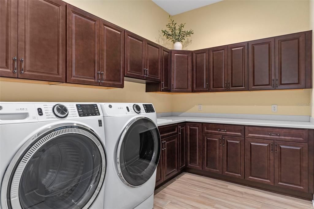 Active With Contract: $685,000 (3 beds, 2 baths, 2345 Square Feet)