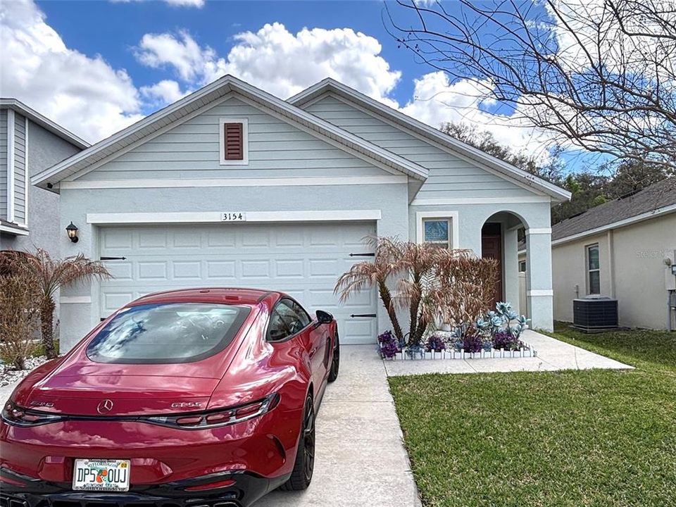 For Rent: $2,499 (3 beds, 2 baths, 1516 Square Feet)