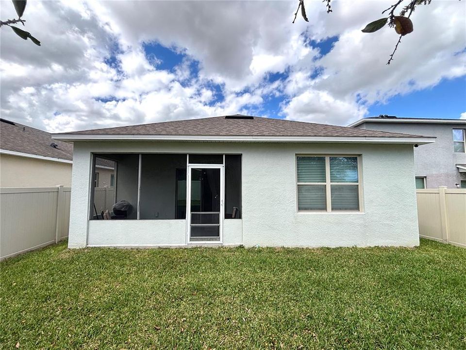 For Rent: $2,499 (3 beds, 2 baths, 1516 Square Feet)
