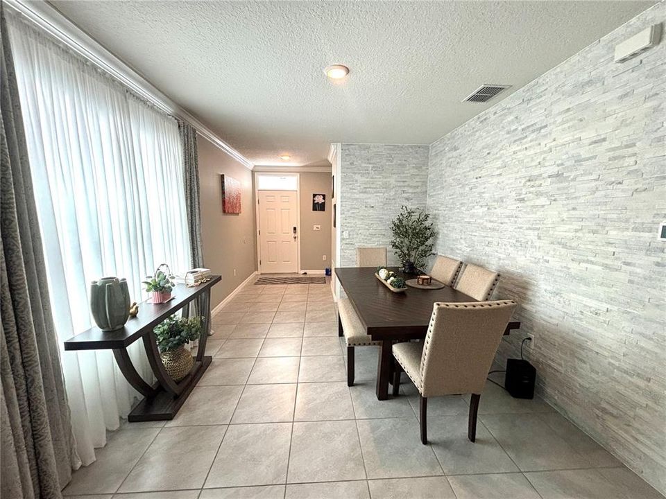 For Rent: $2,499 (3 beds, 2 baths, 1516 Square Feet)