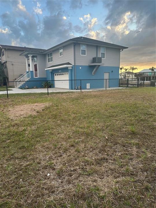 На продажу: $149,000 (0.17 acres)