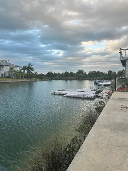 На продажу: $149,000 (0.17 acres)