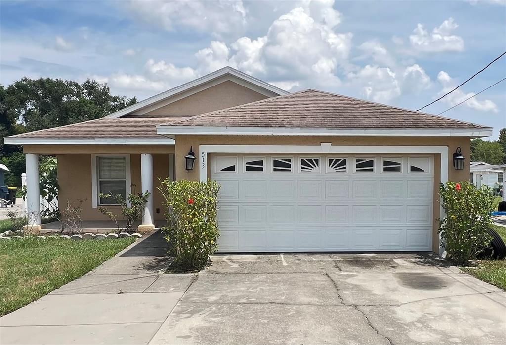 Activo con contrato: $219,900 (3 camas, 2 baños, 1299 Pies cuadrados)