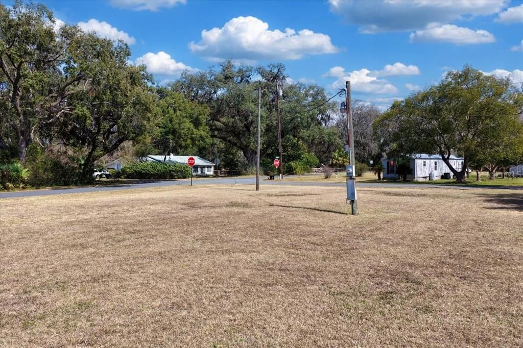 На продажу: $189,900 (1.00 acres)