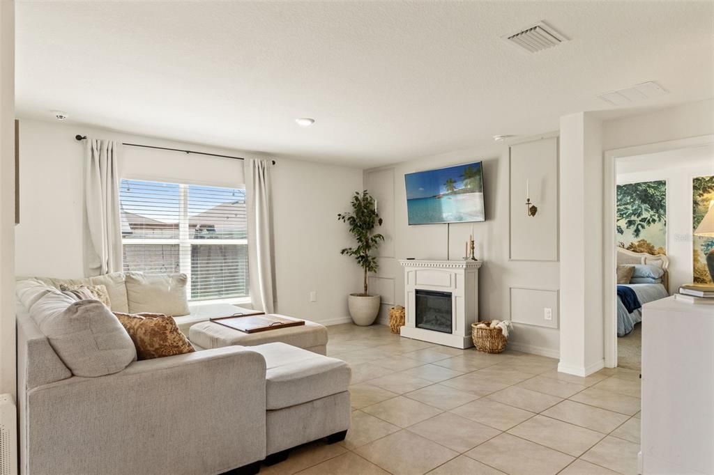 Active With Contract: $294,000 (4 beds, 2 baths, 1816 Square Feet)