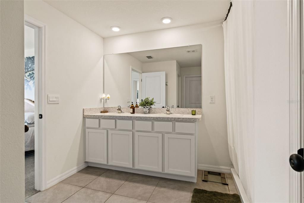 Active With Contract: $294,000 (4 beds, 2 baths, 1816 Square Feet)