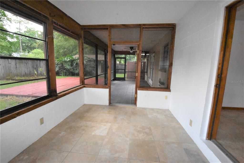 出租: $1,700 (2 贝兹, 2 浴室, 1112 平方英尺)