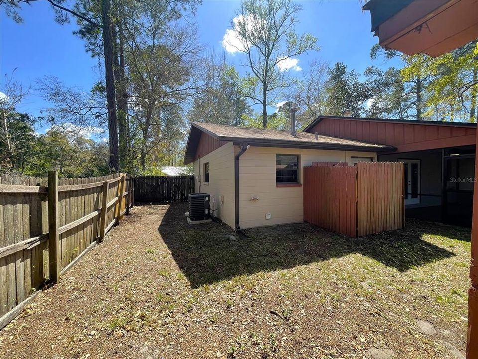 出租: $1,700 (2 贝兹, 2 浴室, 1112 平方英尺)