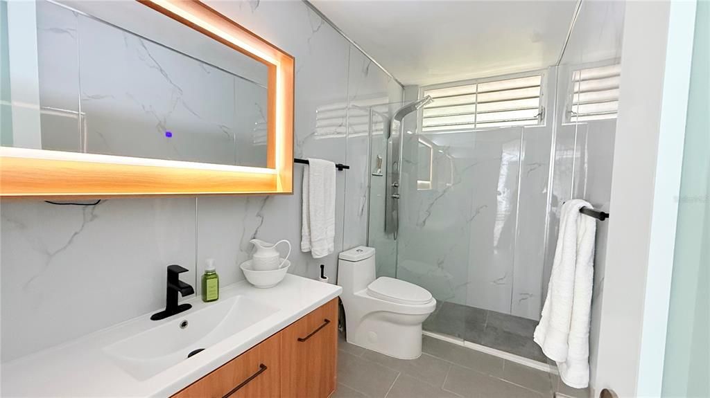 For Sale: $778,000 (4 beds, 3 baths, 3004.14 Square Feet)
