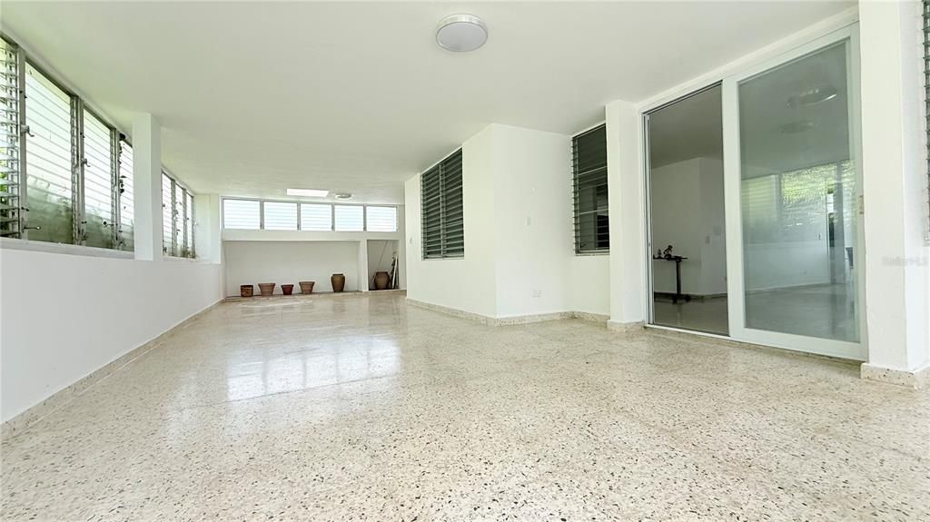 For Sale: $778,000 (4 beds, 3 baths, 3004.14 Square Feet)