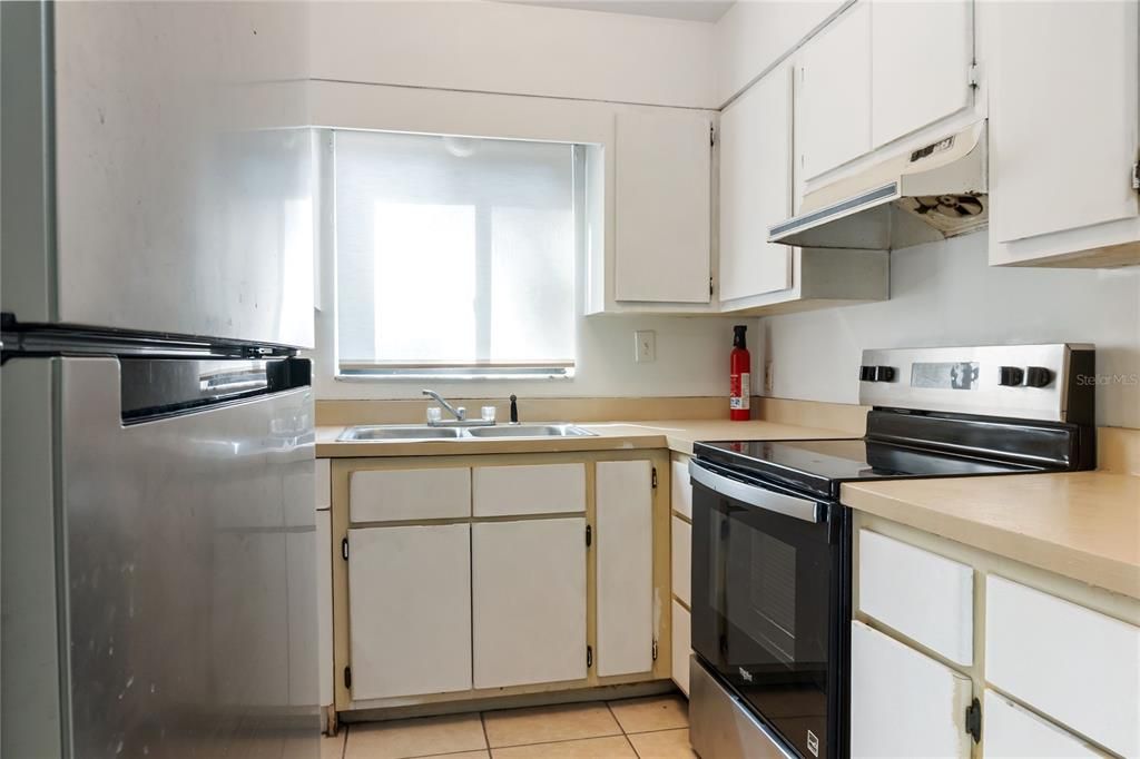 Activo con contrato: $270,000 (4 camas, 0 baños, 1684 Pies cuadrados)