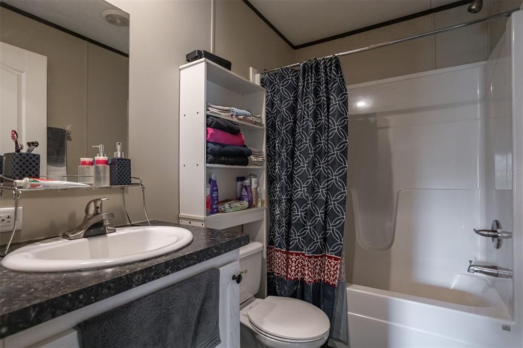 На продажу: $230,000 (3 спален, 2 ванн, 1512 Квадратных фут)