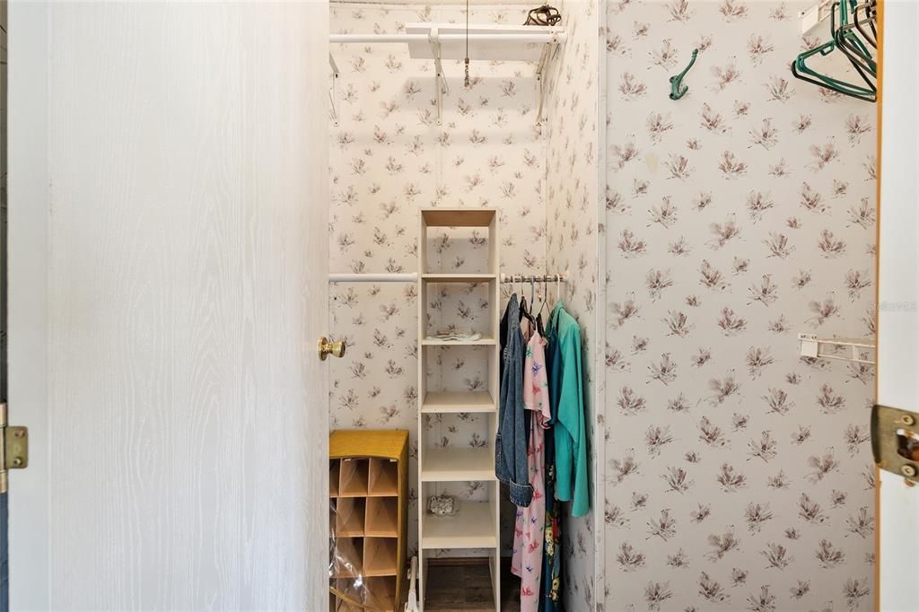 На продажу: $149,900 (3 спален, 2 ванн, 1404 Квадратных фут)