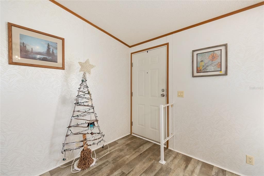 На продажу: $149,900 (3 спален, 2 ванн, 1404 Квадратных фут)