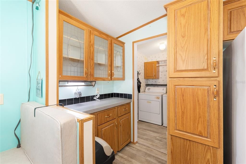 На продажу: $149,900 (3 спален, 2 ванн, 1404 Квадратных фут)