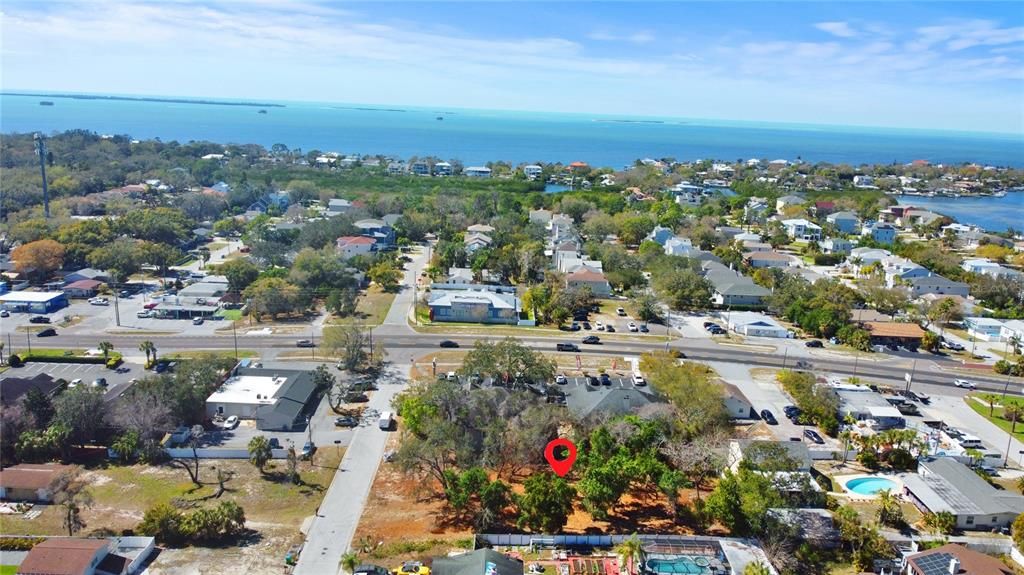 На продажу: $238,000 (0.44 acres)