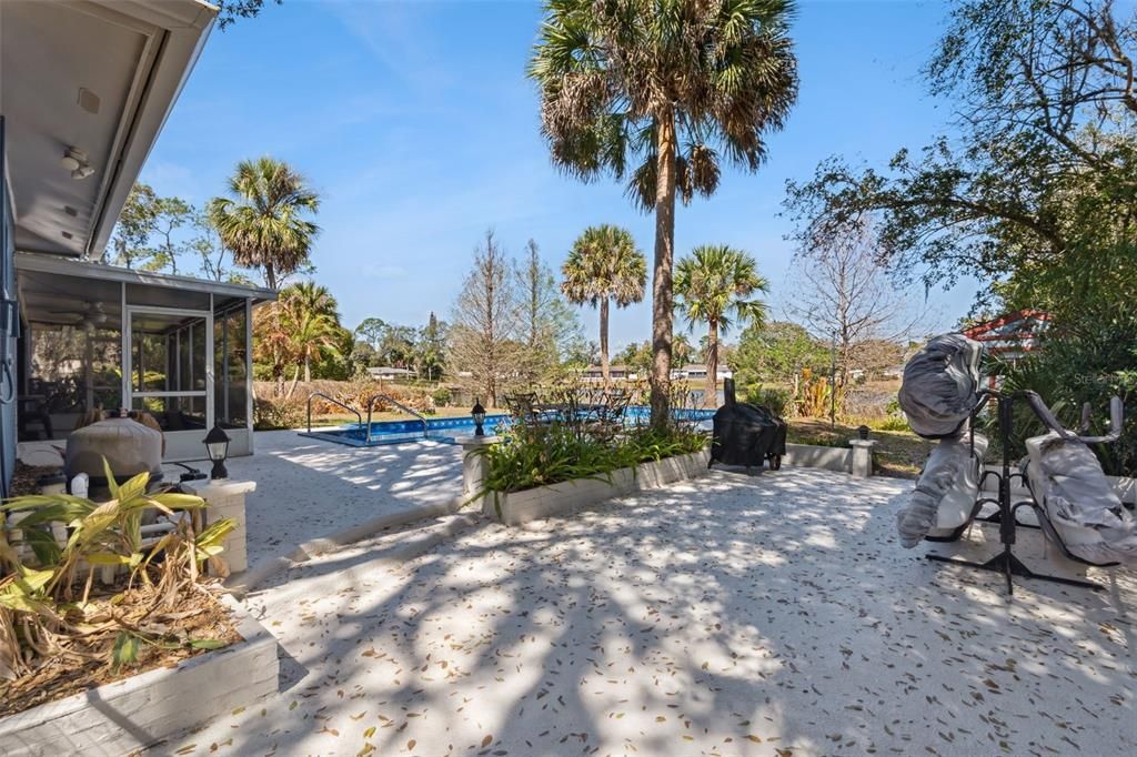 For Sale: $575,000 (4 beds, 3 baths, 2186 Square Feet)