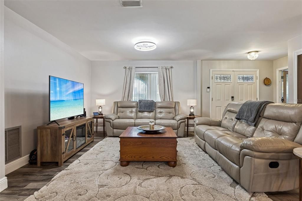 For Sale: $575,000 (4 beds, 3 baths, 2186 Square Feet)