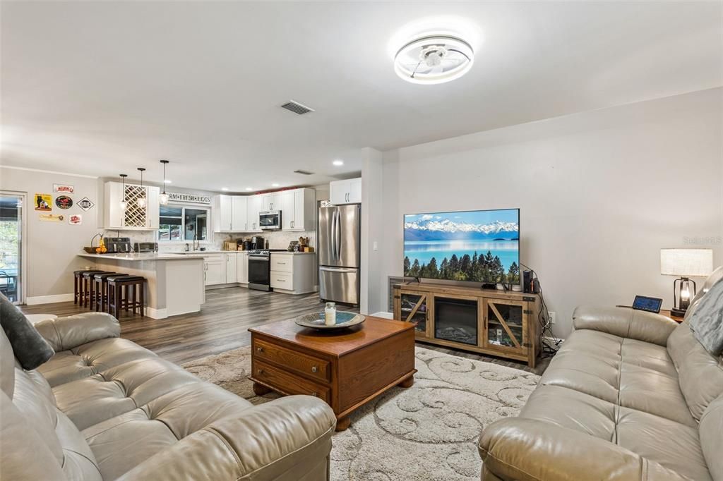 For Sale: $575,000 (4 beds, 3 baths, 2186 Square Feet)