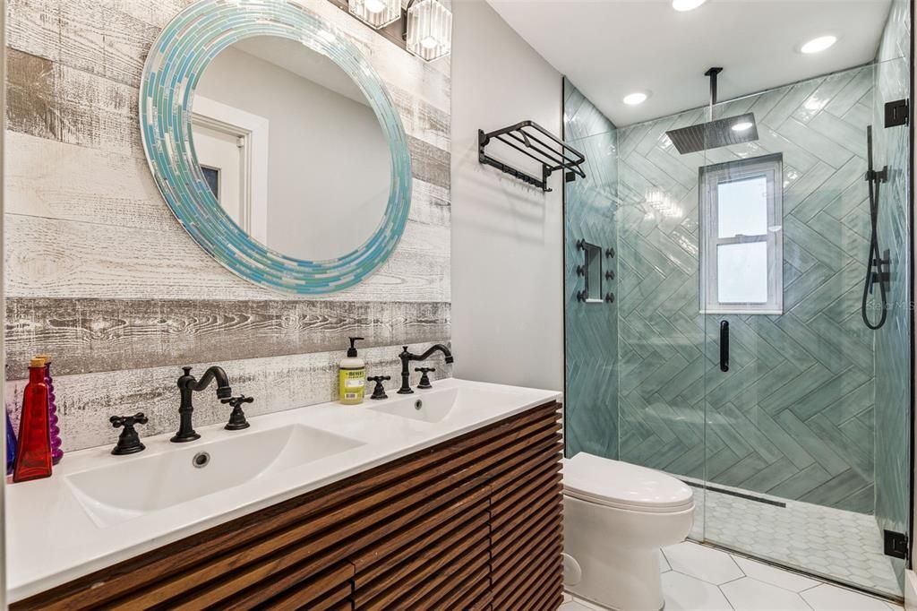 For Sale: $575,000 (4 beds, 3 baths, 2186 Square Feet)
