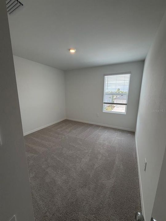 For Rent: $2,450 (5 beds, 2 baths, 2570 Square Feet)