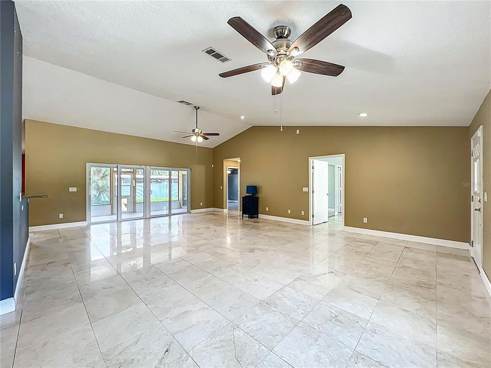 Activo con contrato: $499,995 (3 camas, 2 baños, 1832 Pies cuadrados)
