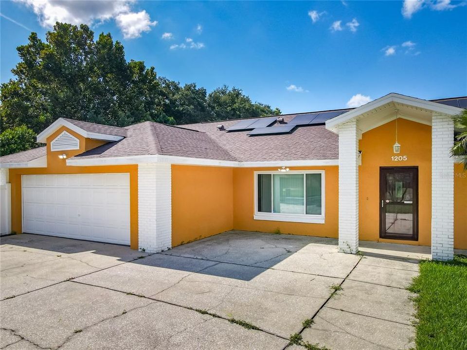 Activo con contrato: $499,995 (3 camas, 2 baños, 1832 Pies cuadrados)