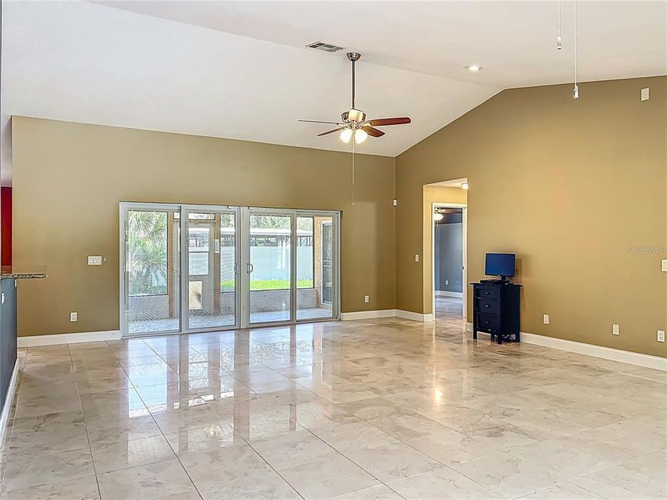 Activo con contrato: $499,995 (3 camas, 2 baños, 1832 Pies cuadrados)
