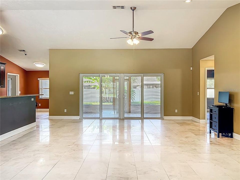Activo con contrato: $499,995 (3 camas, 2 baños, 1832 Pies cuadrados)