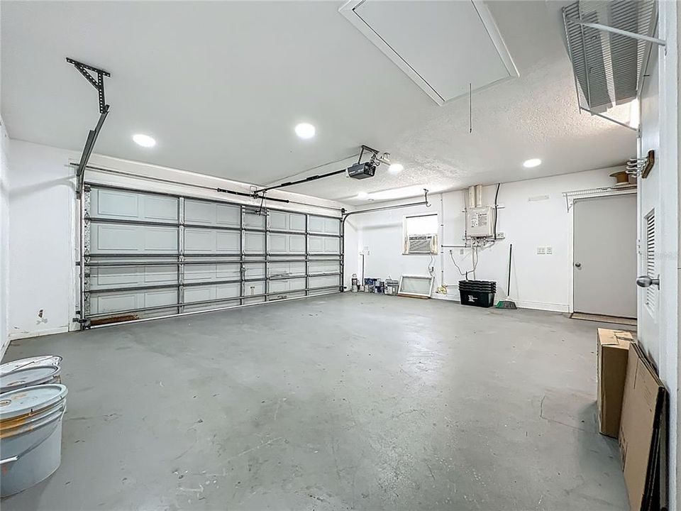 Activo con contrato: $499,995 (3 camas, 2 baños, 1832 Pies cuadrados)