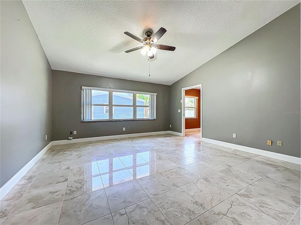 Activo con contrato: $499,995 (3 camas, 2 baños, 1832 Pies cuadrados)
