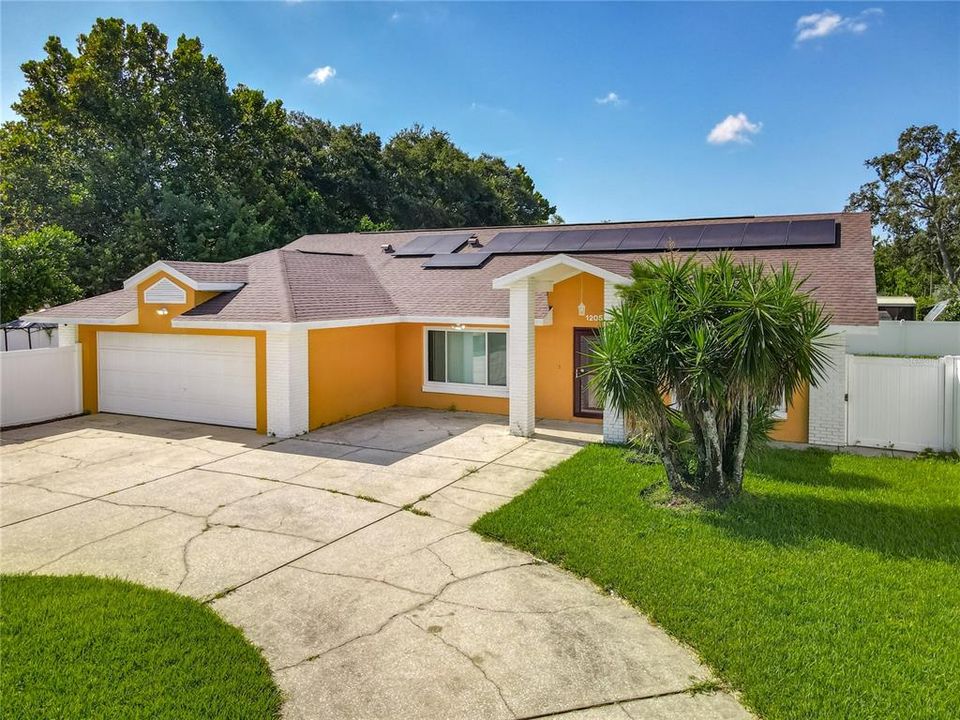 Activo con contrato: $499,995 (3 camas, 2 baños, 1832 Pies cuadrados)