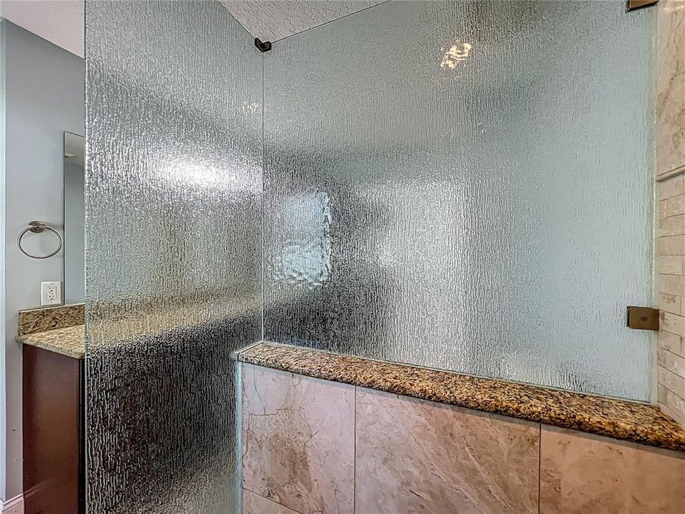 Activo con contrato: $499,995 (3 camas, 2 baños, 1832 Pies cuadrados)
