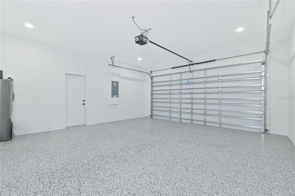 Activo con contrato: $424,999 (3 camas, 2 baños, 1704 Pies cuadrados)