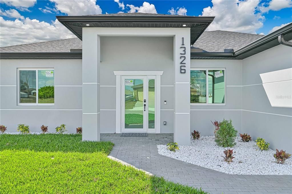 Activo con contrato: $424,999 (3 camas, 2 baños, 1704 Pies cuadrados)