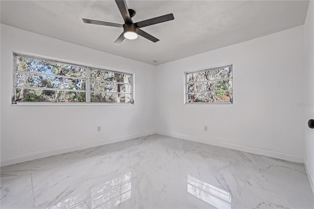 En Venta: $294,900 (3 camas, 2 baños, 1756 Pies cuadrados)